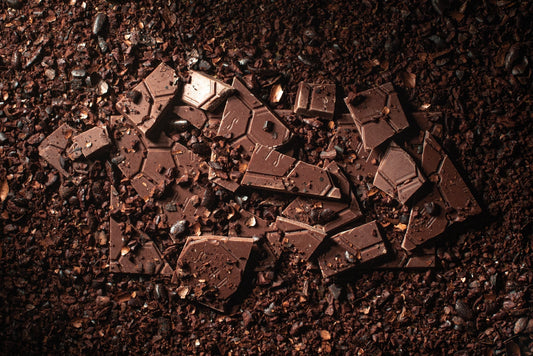 Tempered chocolate bar with glossy finish