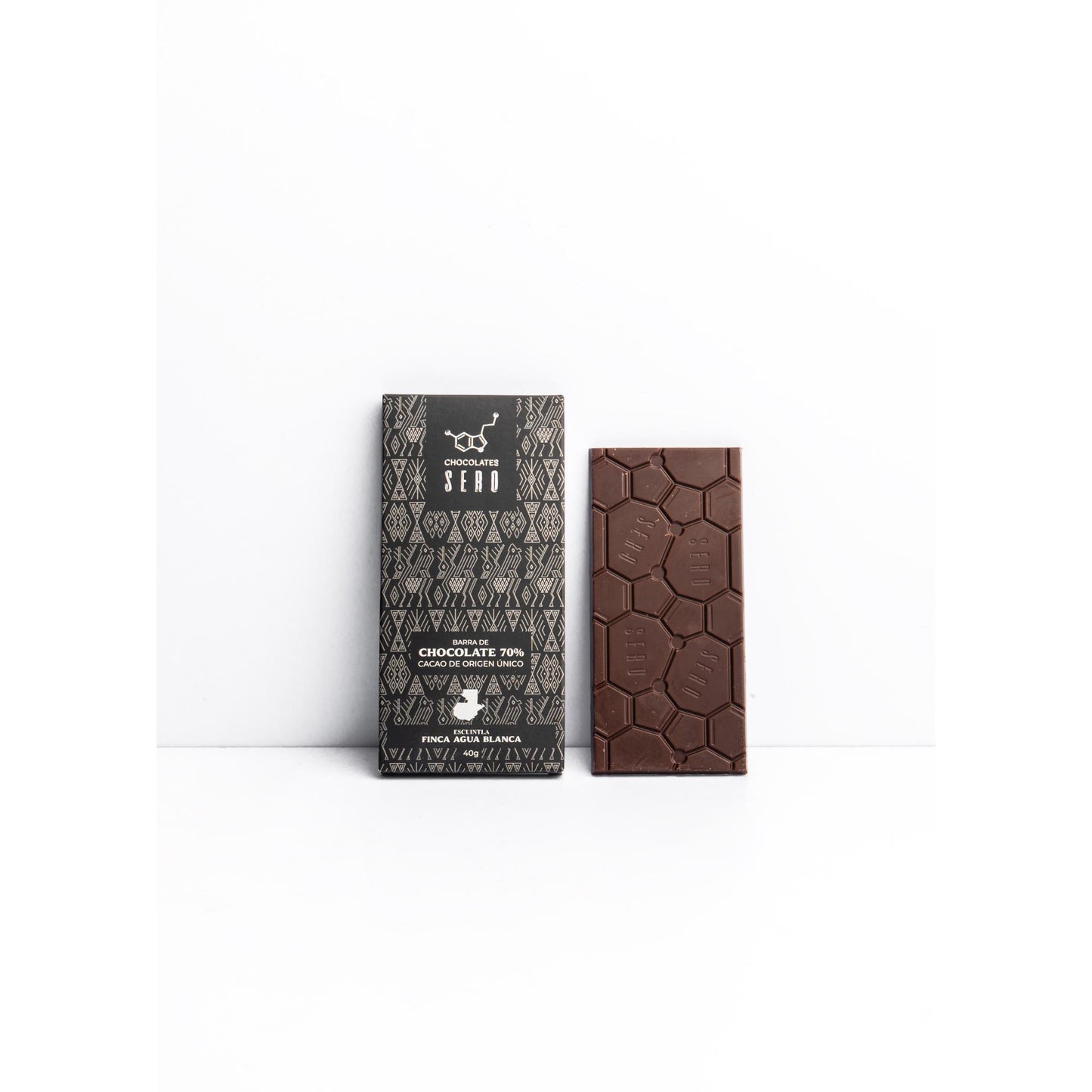 Chocolate 70% barra en presentación de 40g finca Agua Blanca. Chocolate oscuro cacao fino de aroma.