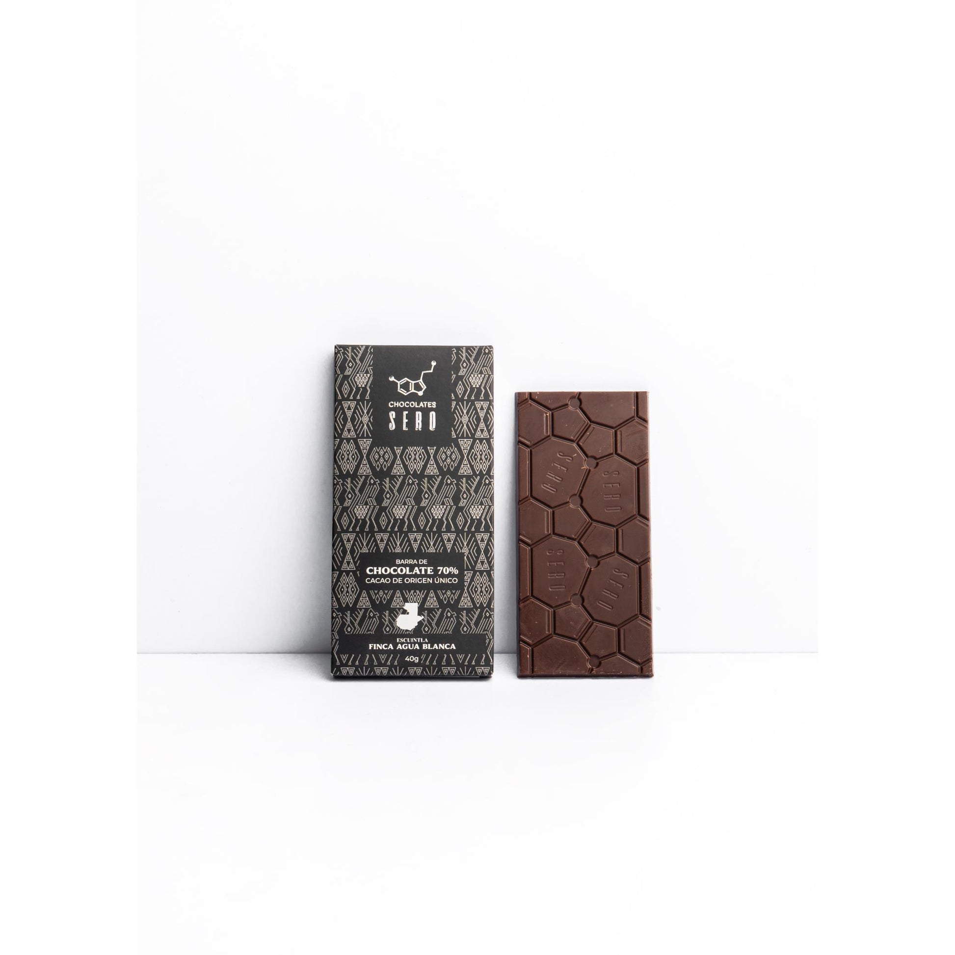 Chocolate 70% barra en presentación de 40g finca Agua Blanca. Chocolate oscuro cacao fino de aroma.