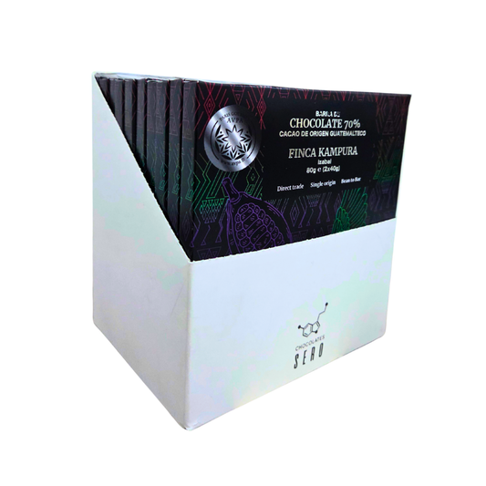 Box of 10 Chocolates Sero bars — 80g each, made with 70% single origin cacao from Finca Kampura in Guatemala. Elegant black packaging highlights ethical sourcing and smallholder craftsmanship.