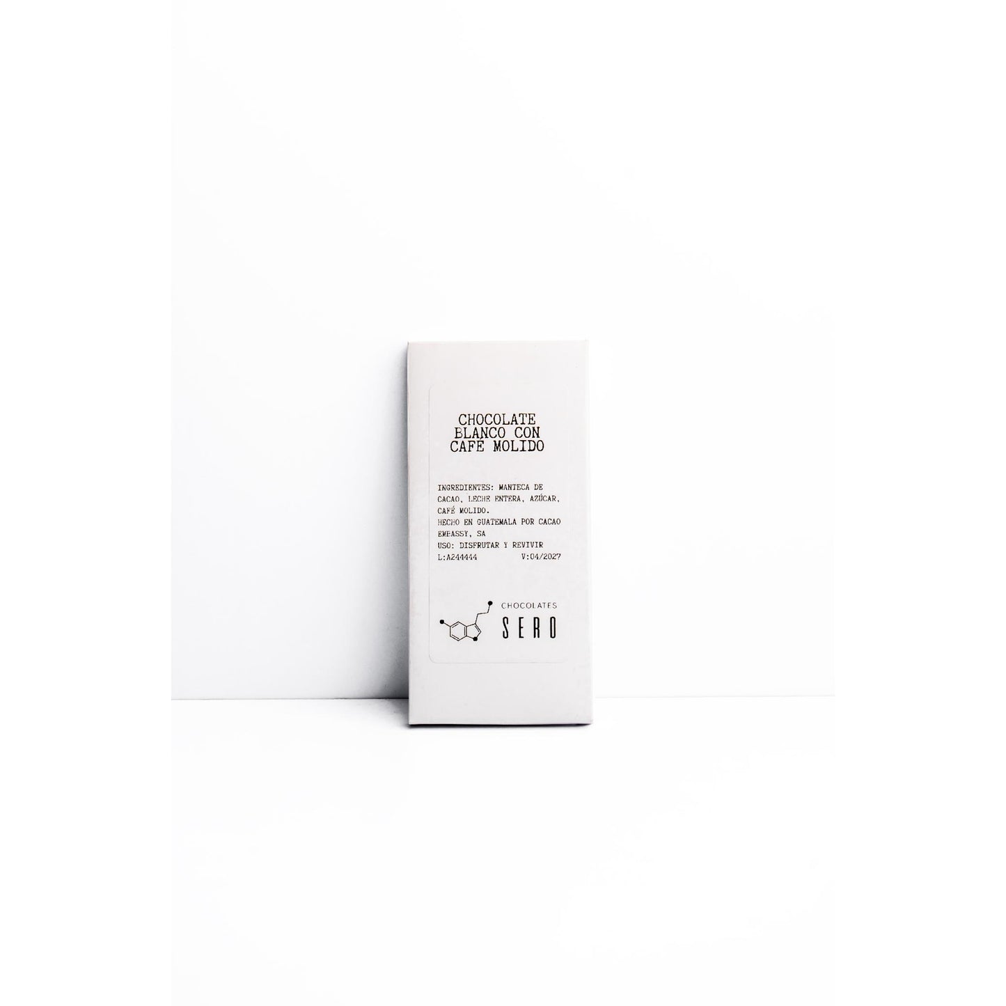 Barra de chocolate de 40gms de chocolate blanco y café molido. Chocolate guatemalteco con café molido guatemalteco. 