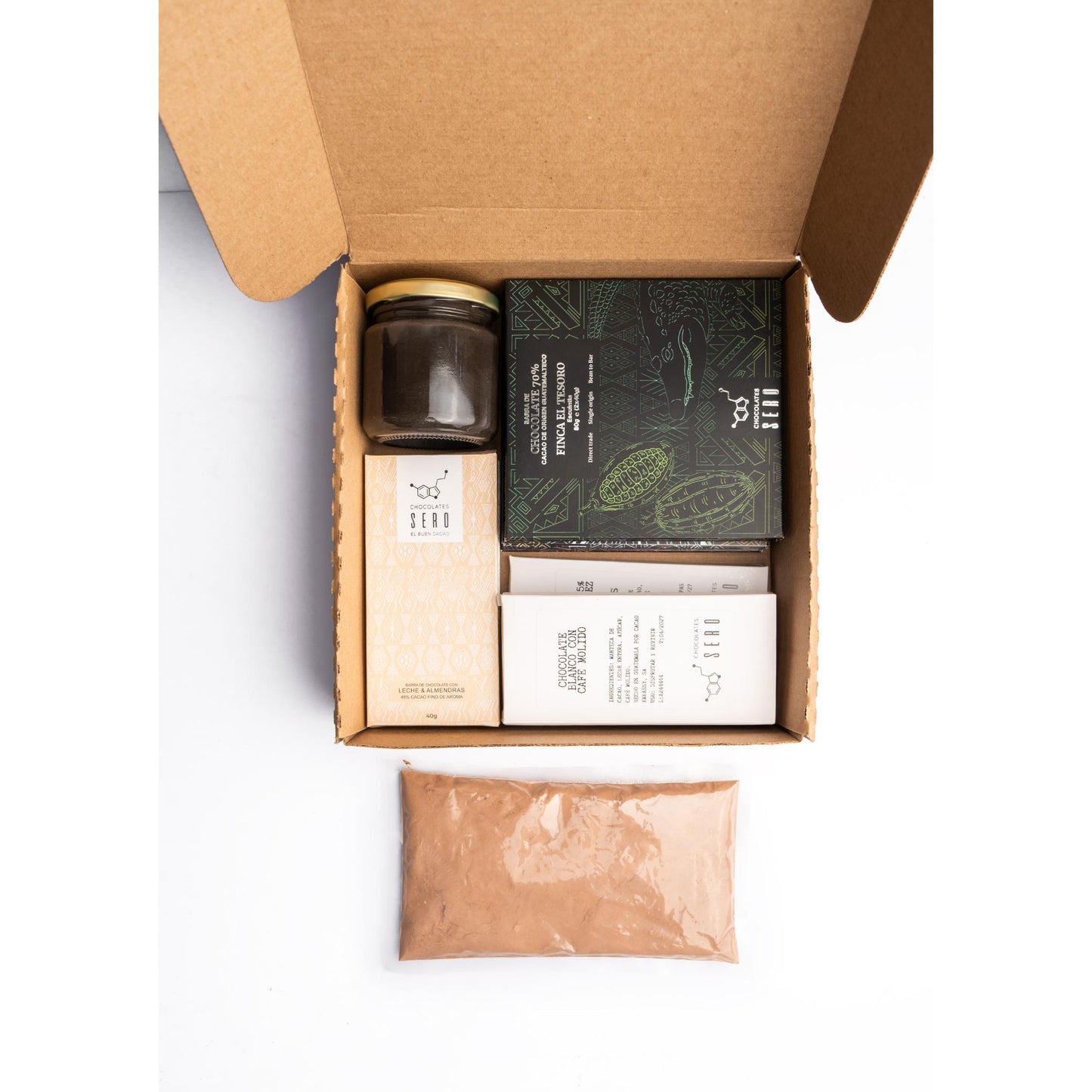 Caja de chocolates sorpresa. Cada mes, Chocolates Sero hace una selección de caja sorpresa con distintos productos elegidos a mano como los mejores del mes, es la unica forma de probar microlotes de productos antes que lleguen al mercado. Chocolates sero