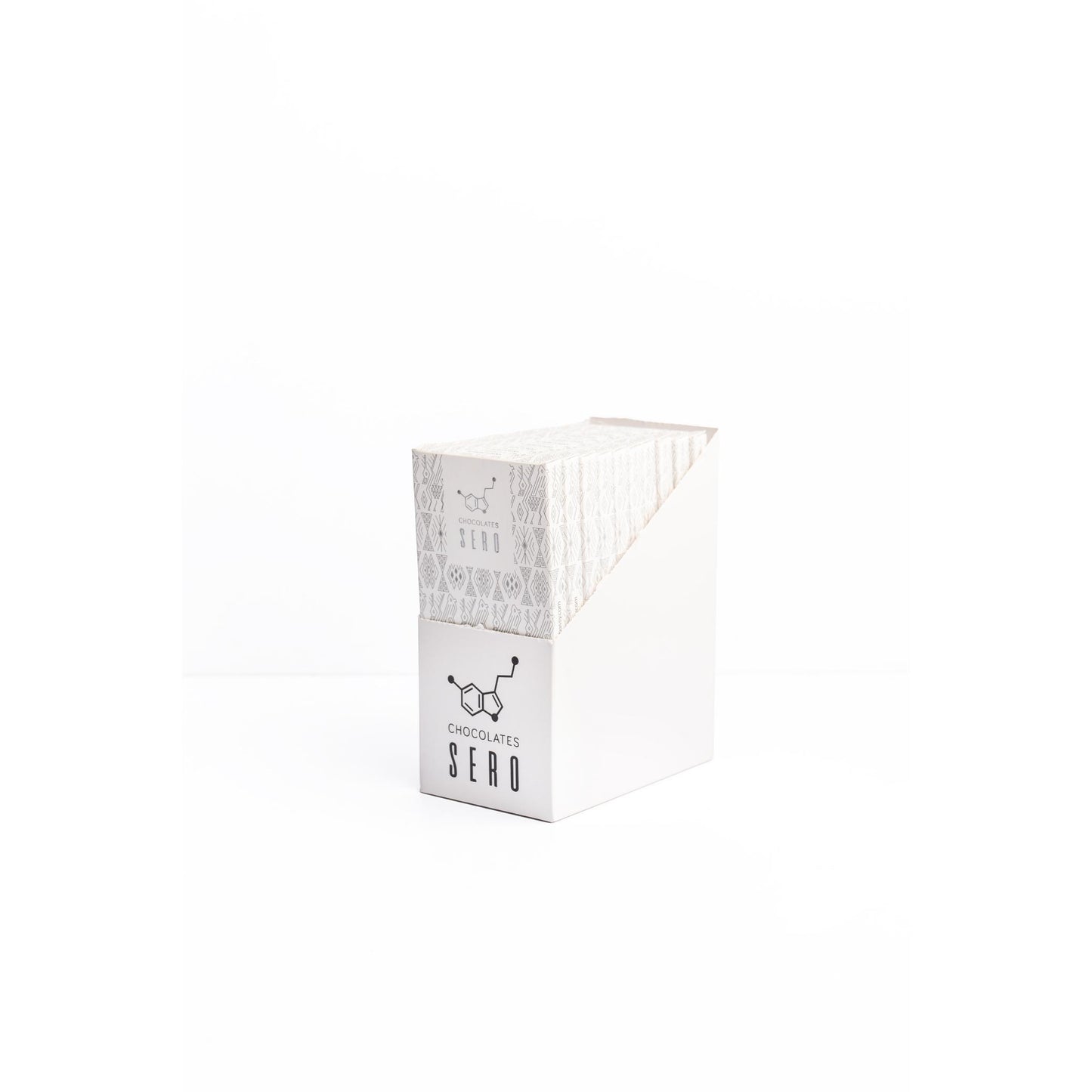 Caja de 10 barras de chocolate con leche en presentación de barras de 40g. Chocolate elaborado con cacao fino de aroma. 